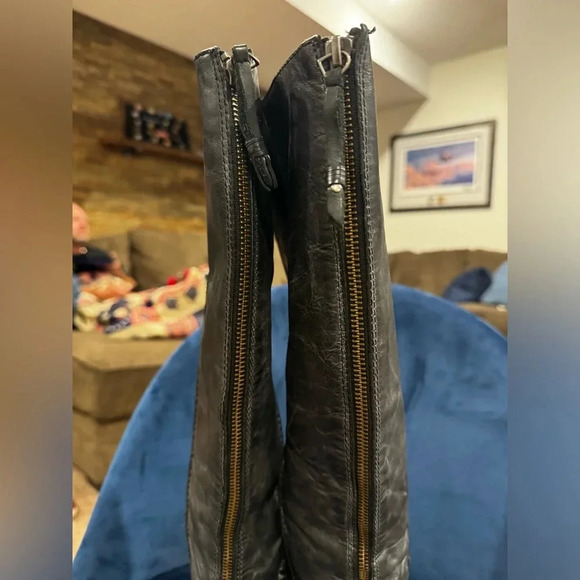 Frye Steffi Back Zip Knee High Gray Leather Boot with Kitten Heel. - Picture 5 of 8